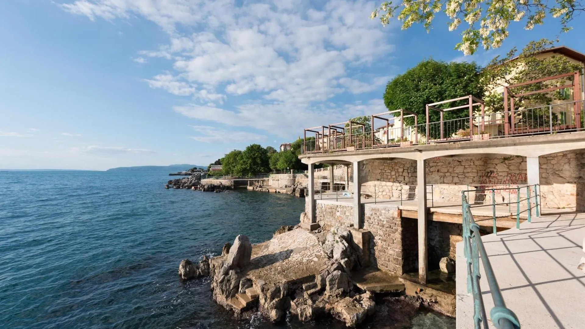 Apartment Sunrise Lovran - Happy Rentals 0*,  Croatia